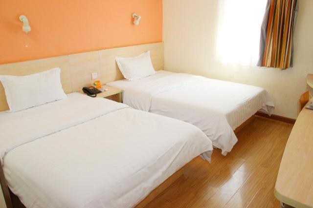 7Days Inn Wuhan Zhuankou Development Zone Jianghan University Buitenkant foto
